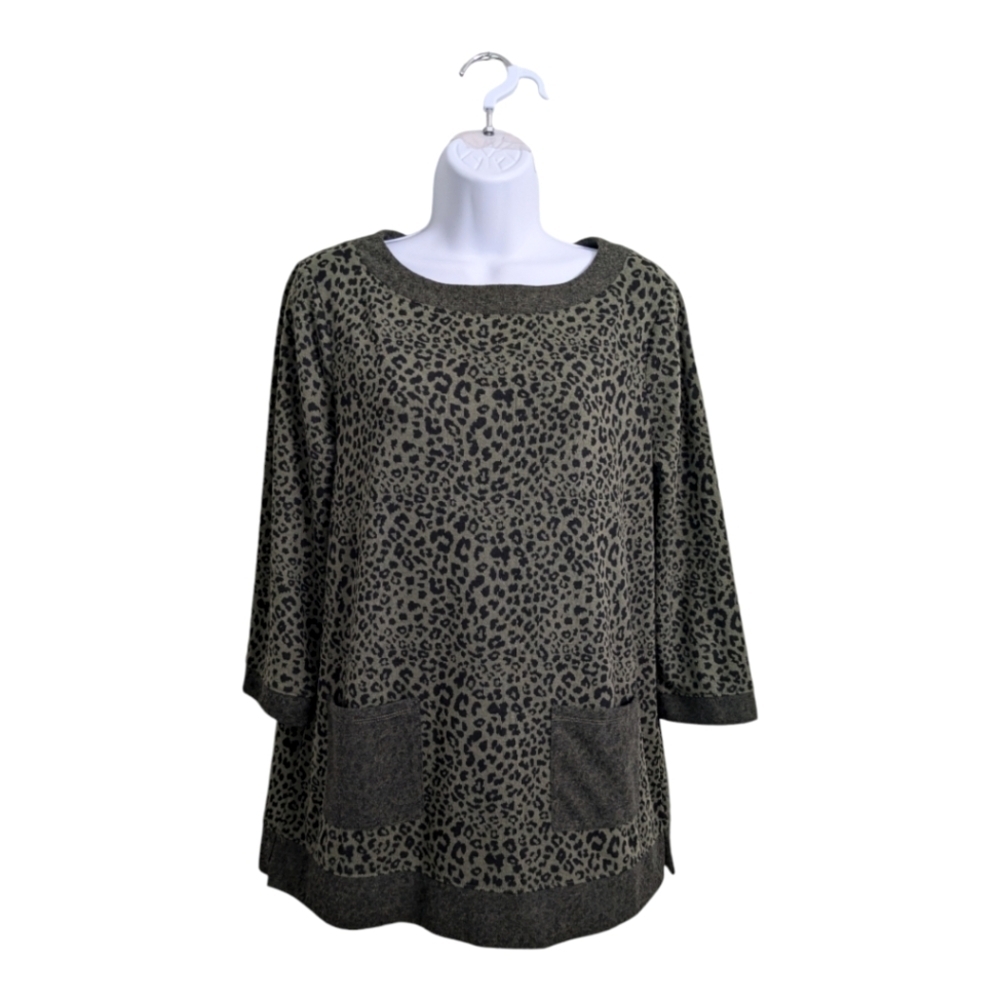 Chico's Green Black Animal Print Sweater Top  Crewneck 3/4 Sleeve Pockets M/8